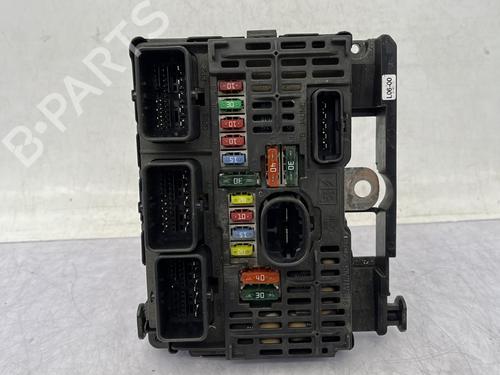 Used Fuse box CITROËN C5 II (RC_) 2.0 HDi (RCRHRH) (136 hp) 32093748