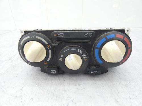 Used Climate control NISSAN MICRA III (K12) 1.5 dCi (82 hp) 23688050
