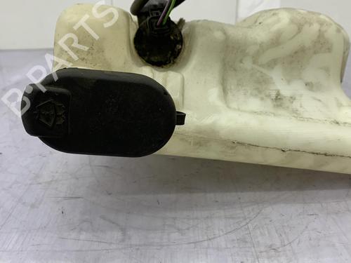 Used Windscreen washer tank RENAULT TWINGO I (C06_) 1.2 16V (C06C, C06D, C06K) (75 hp) 23702211