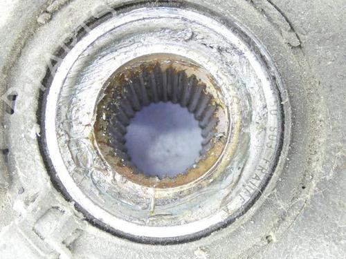 Used Right front steering knuckle RENAULT LAGUNA II (BG0/1_) 1.9 dCi (BG08, BG0G) (120 hp) 23690926