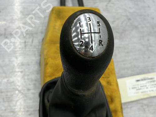 Used Gear lever RENAULT MEGANE III Hatchback (BZ0/1_, B3_) 1.5 dCi (BZ0C) (90 hp) 23669452