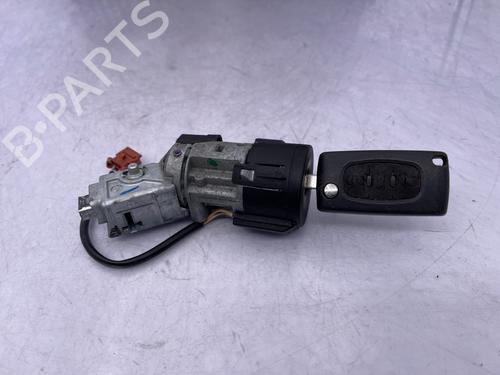 Used Electronic module Electronic module PEUGEOT 407 SW (6E_, 6D_) 2.0 HDi (126 hp) 40439608 40439608