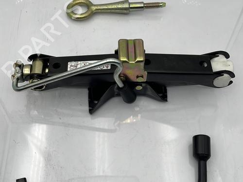 Used Jack Kit Jack Kit CITROËN C3 I (FC_, FN_) 1.4 HDi (68 hp) 23759203 23759203