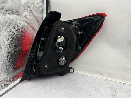Used Left taillight Left taillight TOYOTA YARIS (_P13_) 1.5 Hybrid (NHP130_, NHP130) (101 hp) 32427826 32427826