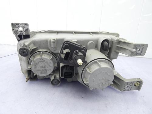 Right headlight HYUNDAI TRAJET (FO) 2.0 CRDi | BP23684703C29 