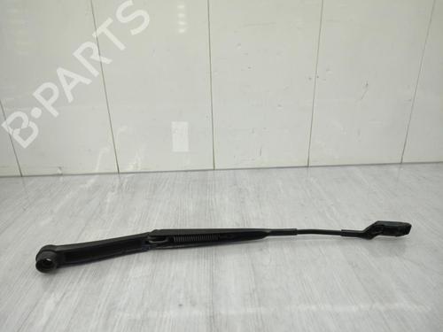 Used Front windshield wiper arm HYUNDAI ix20 (JC) 1.4 CRDi (90 hp) 23709927