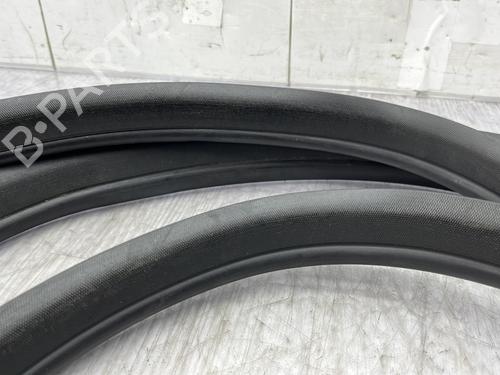 Gumowa uszczelka drzwi FORD C-MAX II (DXA/CB7, DXA/CEU) 1.0 EcoBoost | BP30046341C142 