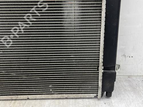Used Water radiator Water radiator TOYOTA YARIS (_P13_) 1.5 Hybrid (NHP130_, NHP130) (101 hp) 33720233 33720233