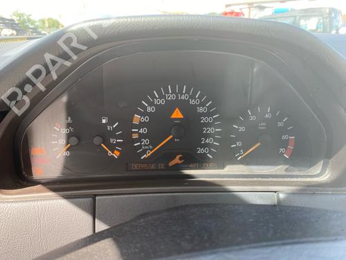 Dashboard MERCEDES-BENZ E-CLASS (W210) E 240 (210.061) | BP36440136C46 - Image 25