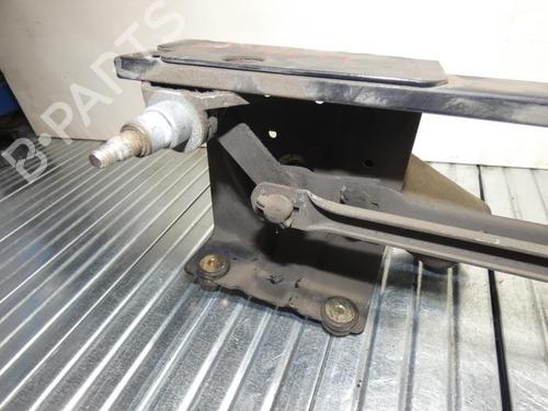 Used Front wiper motor RENAULT TRAFIC Bus (T_, P_, V_) 2.1 D (58 hp) 23670845