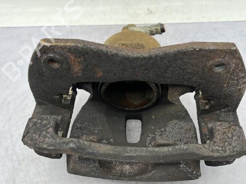 Used Right front brake caliper Right front brake caliper TOYOTA RAV 4 III (_A3_) 2.2 D 4WD (ALA30_, ALA30R) (150 hp) 23751003 23751003