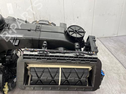 Heater matrix box VW POLO VI (AW1, BZ1, AE1) 1.0 TSI | BP37743693M61 - Image 4