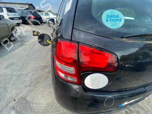 Venstre Baklys Venstre Baklys 38033171 38033171