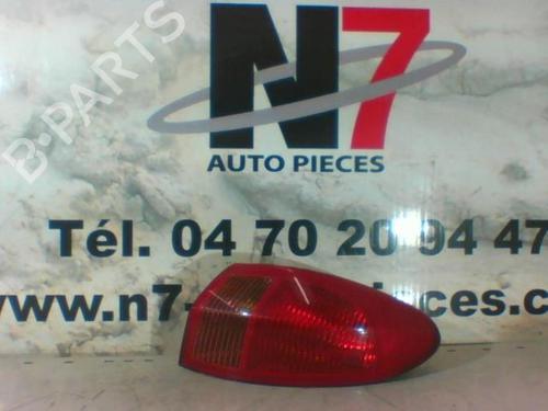 Højre baglygte ALFA ROMEO 147 (937_) 1.9 JTDM 8V (937.AXD1A, 937.AXU1A, 937.BXU1A) (120 hp) 23685502