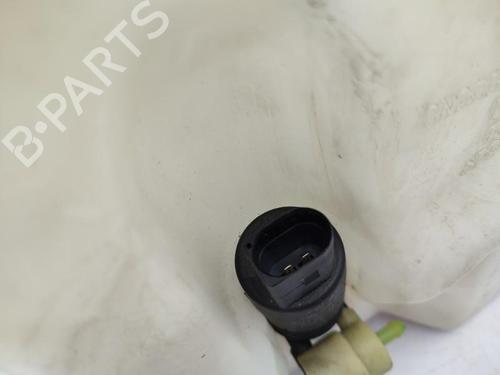 Used Windscreen washer tank VW POLO III (6N1) 60 1.4 (60 hp) 23749635