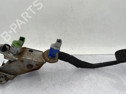 Clutch pedal RENAULT CLIO III (BR0/1, CR0/1) 1.2 16V (BR0P, CR0P) | BP23761753I13 