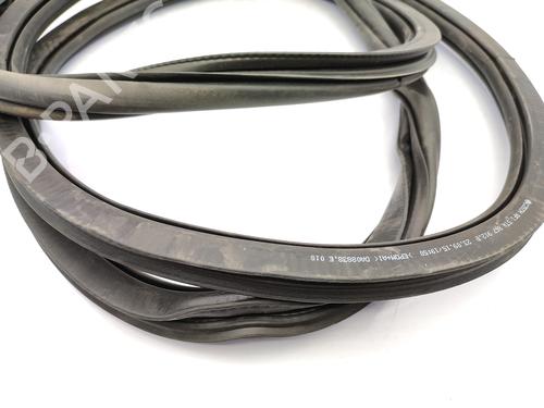 Rubber door seal VW TOURAN (5T1) 1.6 TDI | BP23757036C142 