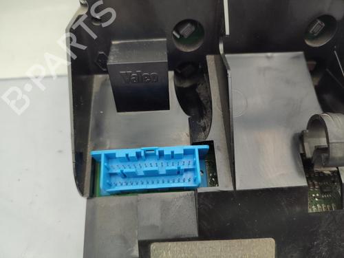 Used Climate control Climate control RENAULT SAFRANE II (B54_) 2.2 dT (B54G) (113 hp) 23742782 23742782