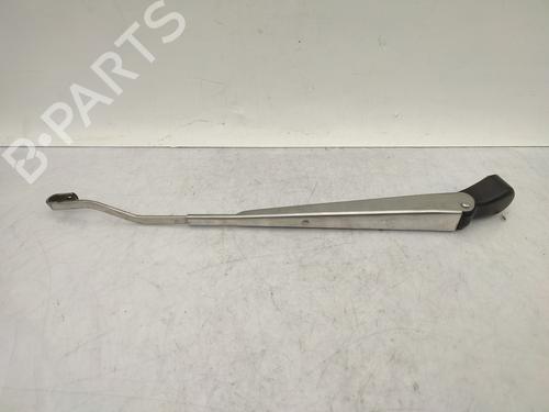 Used Front windshield wiper arm NISSAN PATROL GR IV (Y60, GR) 2.8 TD (Y60A) (116 hp) 25115571