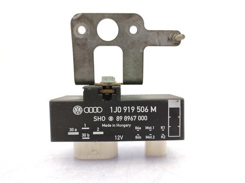 Used Electronic module Electronic module VW POLO IV (9N_, 9A_) 1.4 16V (75 hp) 23757008 23757008