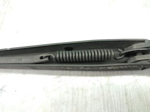 Front windshield wiper arm VW POLO V (6R1, 6C1) 1.6 TDI | BP23722617C143 