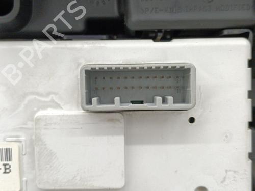 Display RENAULT MEGANE III Hatchback (BZ0/1_, B3_) 1.5 dCi (BZ09, BZ0D, BZ1W, BZ29, BZ14) (110 hp) 23704364