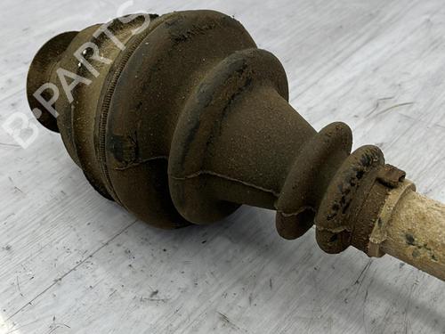 Used Right front driveshaft Right front driveshaft RENAULT 19 I (B/C53_) 1.9 D (B/C534, B/C53J) (64 hp) 23703735 23703735