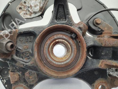 Used Left front steering knuckle CITROËN C4 Grand Picasso II (DA_, DE_) 1.6 HDi / BlueHDi 115 (115 hp) 23720433