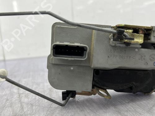 Høyre foran lås PEUGEOT 206 Hatchback (2A/C) 2.0 HDI 90 (90 hp) 23704638