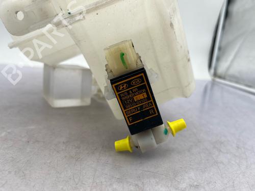 Used Windscreen washer tank Windscreen washer tank 38561267 38561267