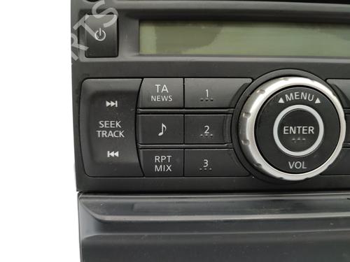 Used Radio NISSAN X-TRAIL II (T31) 2.0 dCi 4x4 (173 hp) 23722351