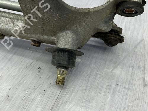 Used Front wiper motor HONDA CR-V I (RD) 2.0 16V 4WD (RD1, RD3) (128 hp) 23698946