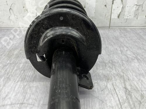 Used Right front shock absorber Right front shock absorber PEUGEOT 208 I (CA_, CC_) 1.6 VTi (120 hp) 30635057 30635057