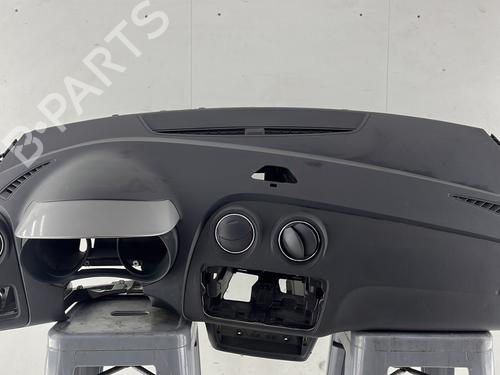 Instrumentbræt SEAT IBIZA IV (6J5, 6P1) 1.2 TSI (105 hp) 31716676