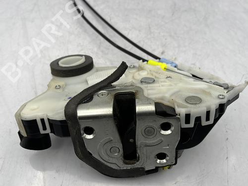 Used Front left lock Front left lock TOYOTA YARIS (_P9_) 1.4 D-4D (NLP90_, NLP90R) (90 hp) 23684554 23684554
