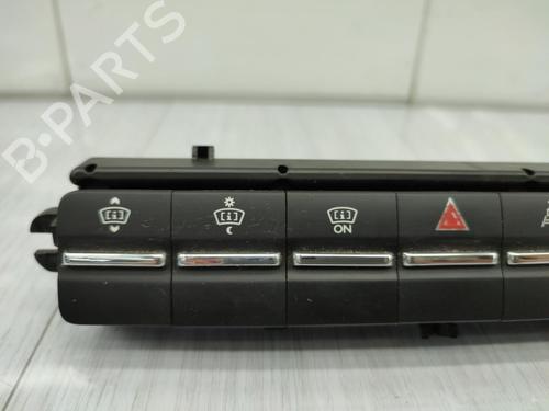 Used Warning switch Warning switch PEUGEOT 5008 (0U_, 0E_) 2.0 HDi (163 hp) 23710134 23710134