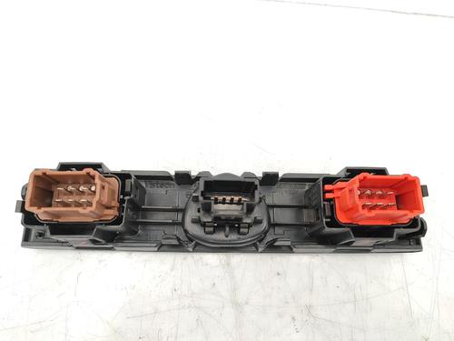 Used Warning switch Warning switch RENAULT CLIO II (BB_, CB_) 1.4 16V (B/CB0P, BB13) (98 hp) 23677021 23677021