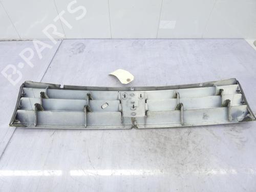 Used Grille PEUGEOT 309 I (10C, 10A) 1.4 (67 hp) 23698591