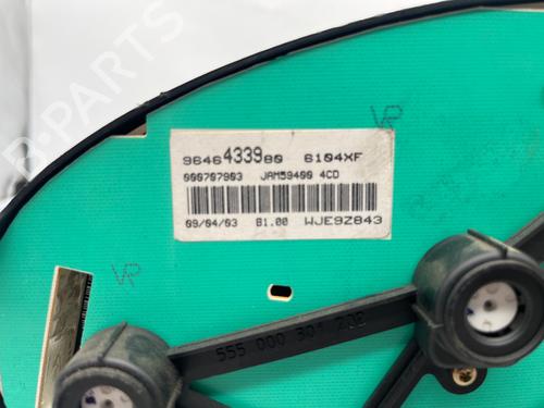 Used Instrument cluster Instrument cluster 37284395 37284395