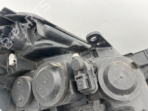 Left headlight RENAULT CLIO III (BR0/1, CR0/1) 1.2 16V (BR02, BR0J, BR11, CR02, CR0J, CR11) | BP36819082C28  - Image 13