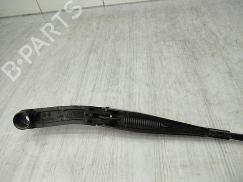 front-windshield-wiper-arm-jeep-renegade-suv-bu-b1-bv-2014-23740825 main image