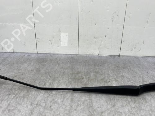 Used Front windshield wiper arm VW GOLF VII (5G1, BQ1, BE1, BE2) 1.2 TSI (105 hp) 23758304