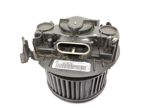 Used Heater blower motor RENAULT CLIO III Grandtour (KR0/1_) 1.5 dCi (KR0F) (86 hp) 23679966