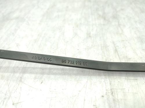 Front windshield wiper arm PEUGEOT 2008 I (CU_) 1.2 THP 110 / PureTech 110 | BP23722227C143 
