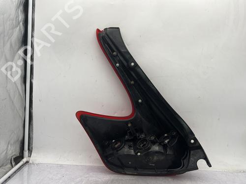 right-taillight-nissan-juke-f15-2010-2011-2012-2013-2014-2015-2016-2017-2018-2019-30858601 main image
