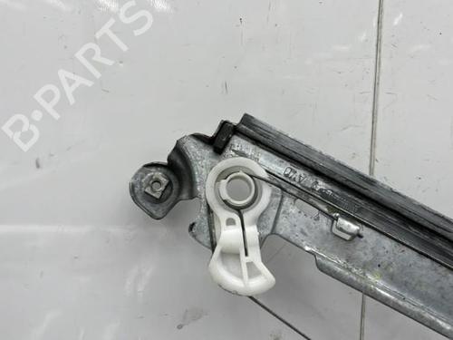 Used Front right window mechanism Front right window mechanism RENAULT GRAND SCÉNIC II (JM0/1_) 1.9 dCi (JM0G, JM12, JM1G, JM2C) (120 hp) 23732096 23732096