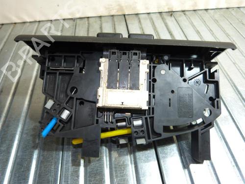 Climate control VW POLO II (86C, 80) 1.0 Cat | BP23667758I5 
