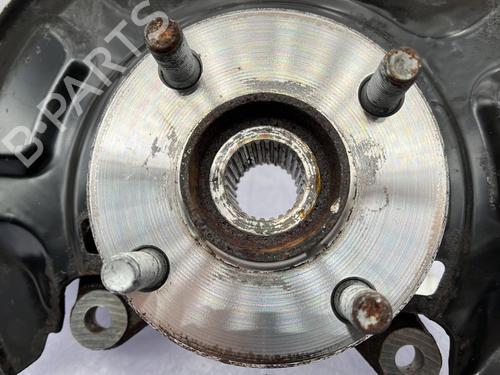 Used Left front steering knuckle Left front steering knuckle TOYOTA YARIS (_P9_) 1.0 VVT-i (KSP90_, KSP90R) (69 hp) 24055468 24055468