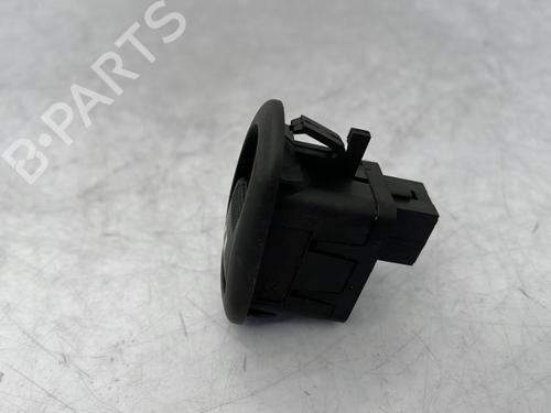 Used Right front window switch Right front window switch CITROËN C3 I (FC_, FN_) 1.1 i (60 hp) 33313629 33313629