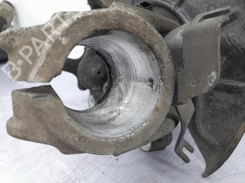 Used Left front steering knuckle VW PASSAT B6 (3C2) 2.0 TDI 16V (140 hp) 23708000